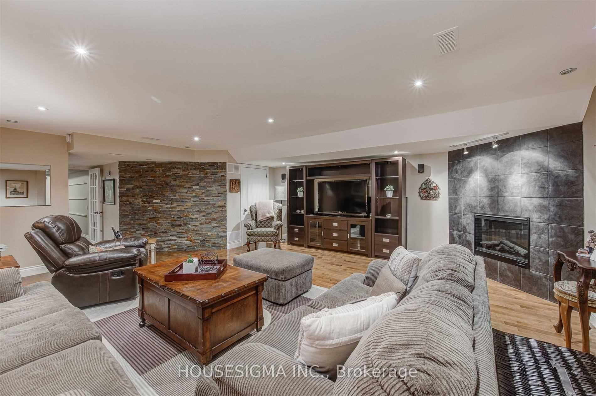 Photo 23 of 244 Tawny Crescent, Oakville, Bronte — HOMEH