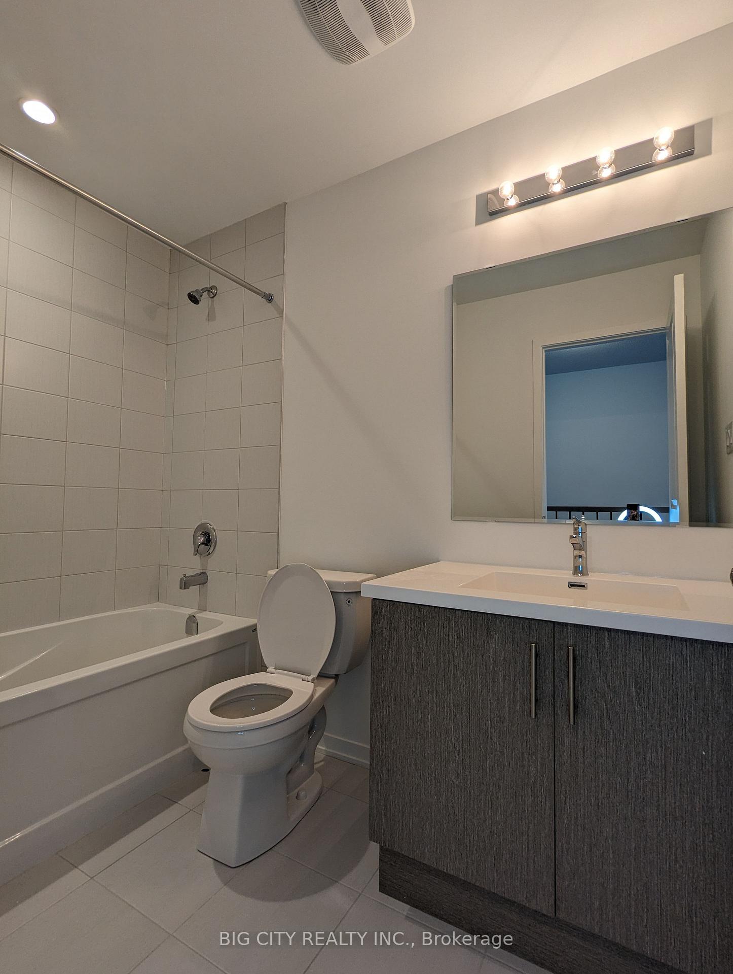 Photo 6 of Unit 95, 782 Heathrow Path, Oshawa, Samac — HOMEH