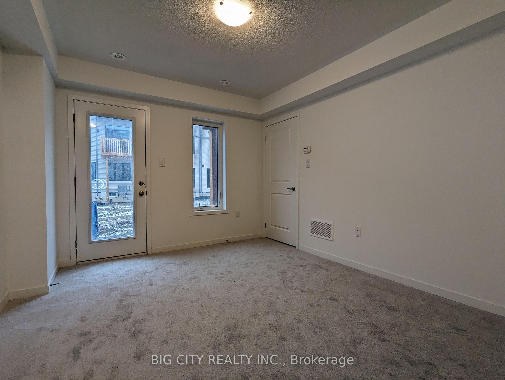 Photo 15 of Unit 95, 782 Heathrow Path, Oshawa, Samac — HOMEH