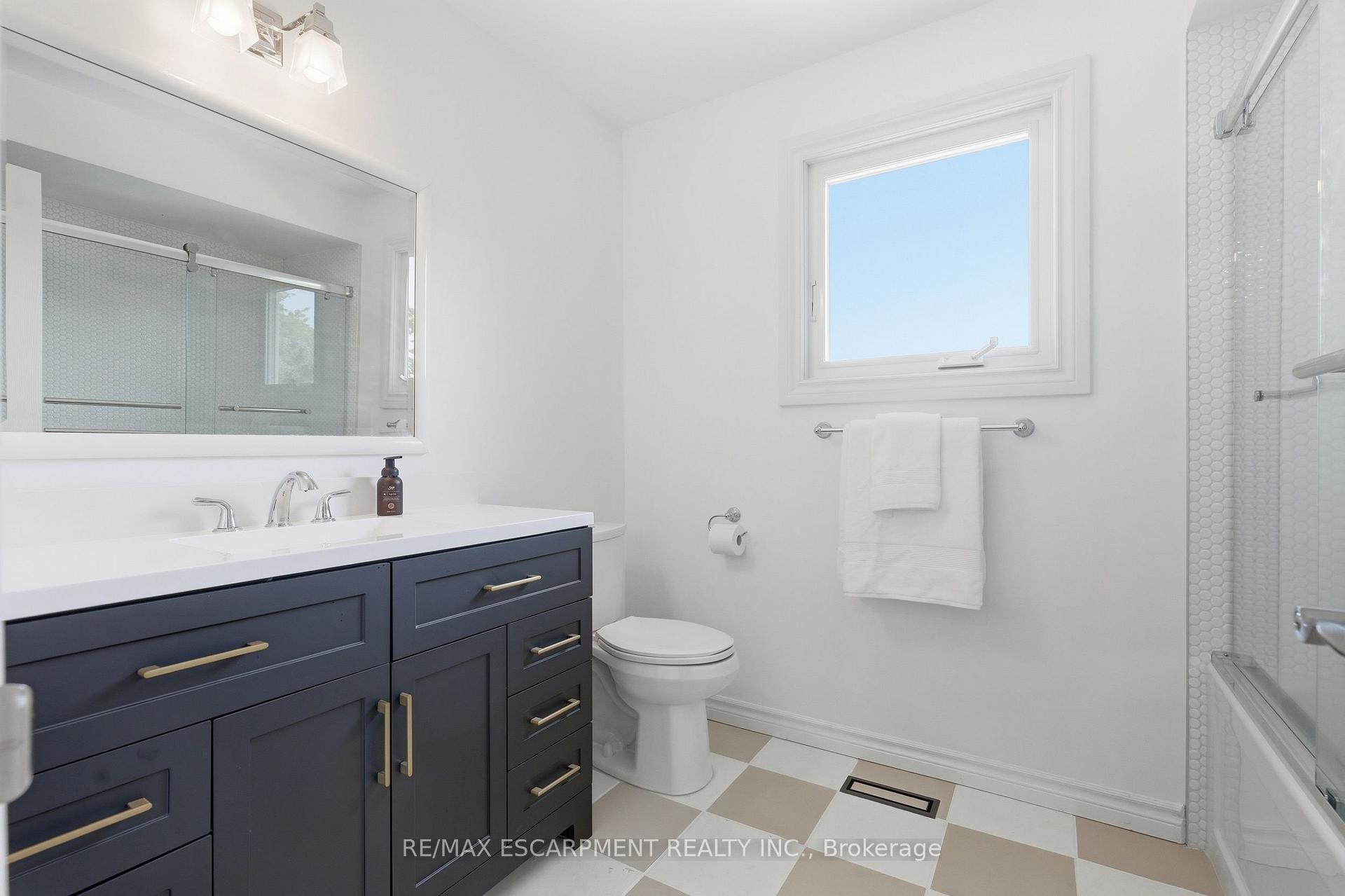 Photo 27 of 463 Gowland Crescent, Milton, Timberlea — HOMEH