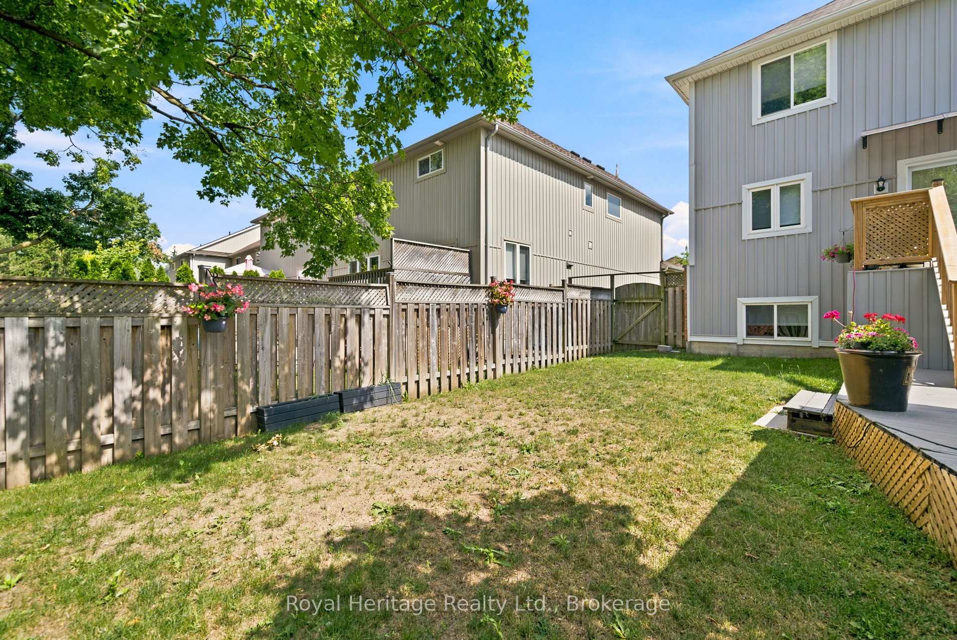 Photo 42 of 20 Fallingbrook Crescent, Kawartha Lakes, Lindsay — HOMEH
