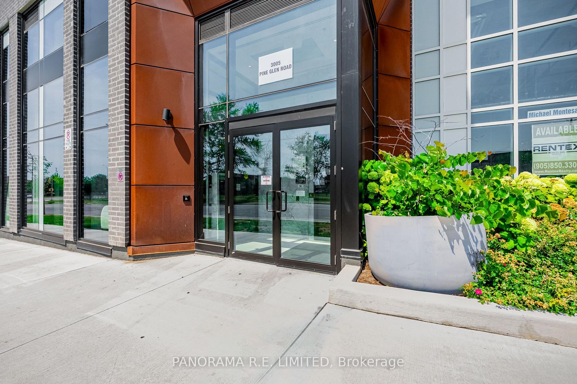 Photo 3 of Unit 507, 3005 Pine Glen Road, Oakville, Westmount — HOMEH