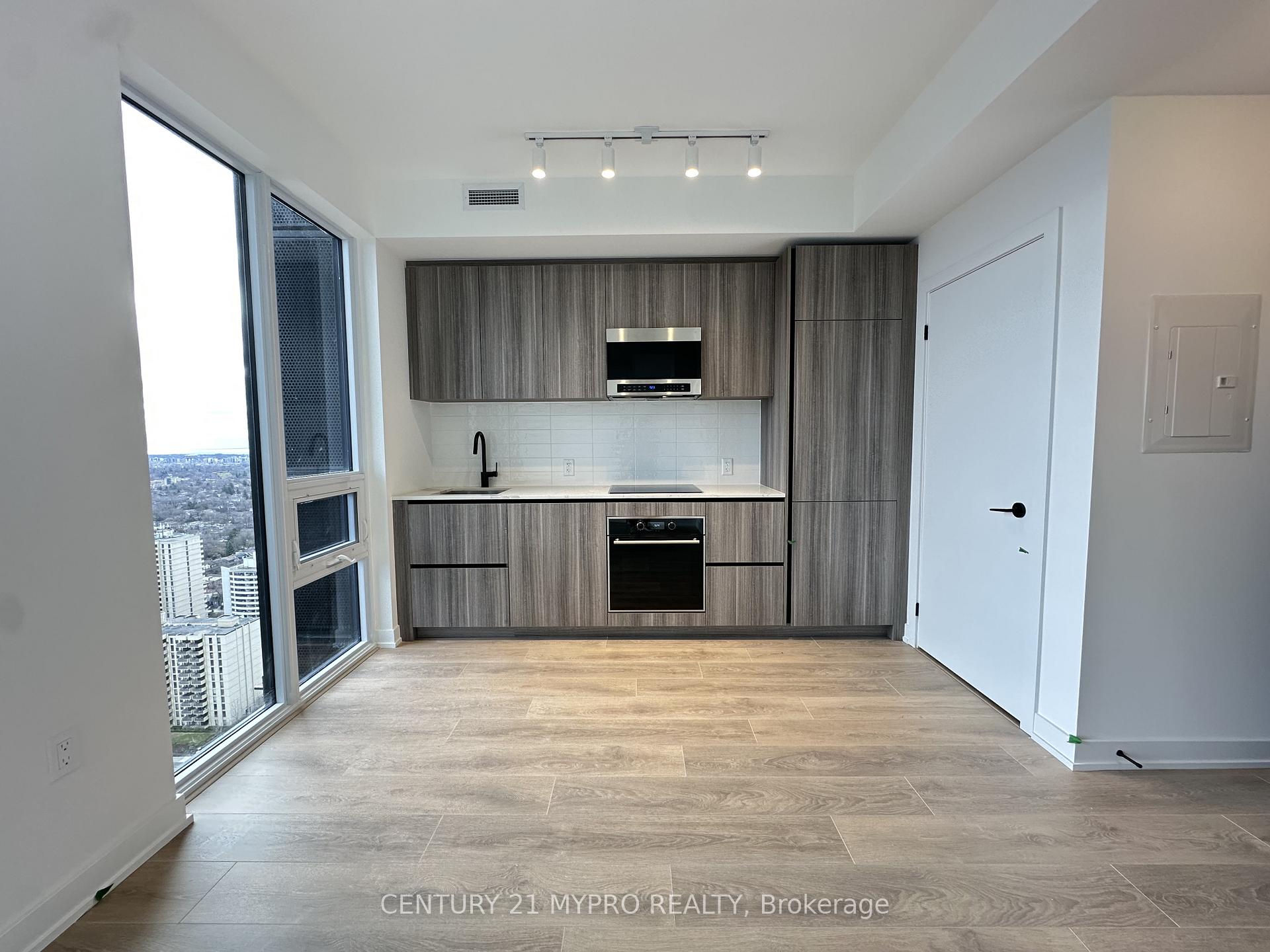 Photo 3 of Unit 3410, 117 Broadway Avenue, Toronto, Mount Pleasant West — HOMEH
