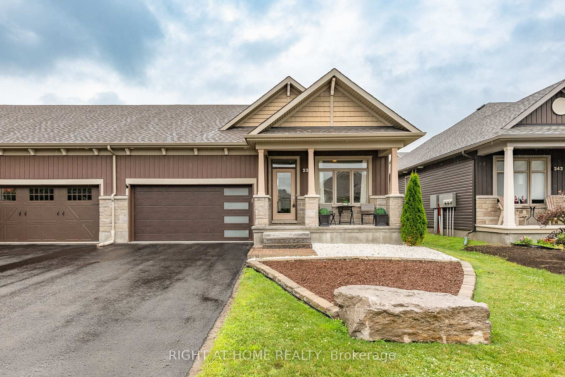 Photo of 238 De L'Etang Street