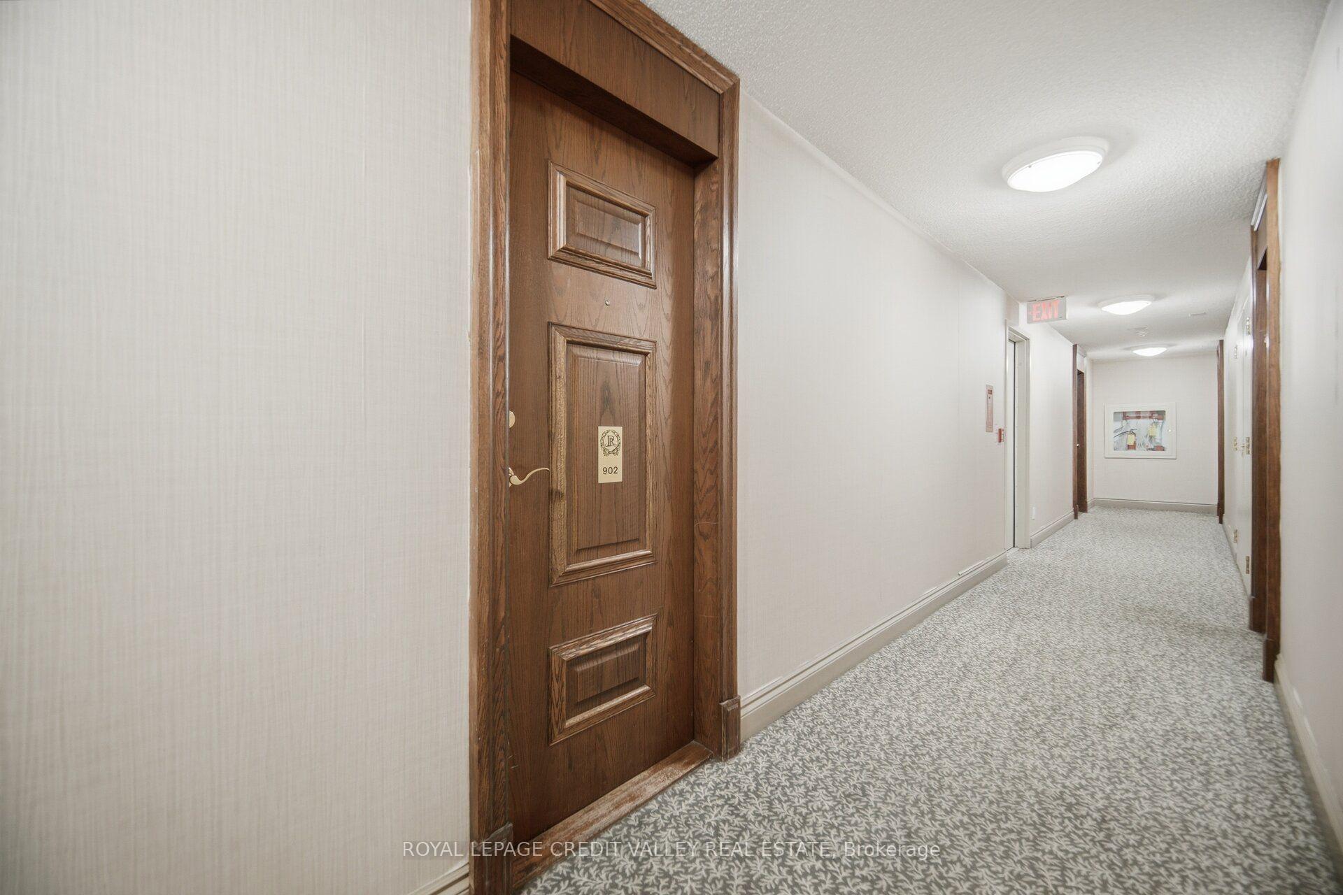 Photo 4 of Unit 902, 9 Michael Power Place, Etobicoke, Islington-City Centre West — HOMEH