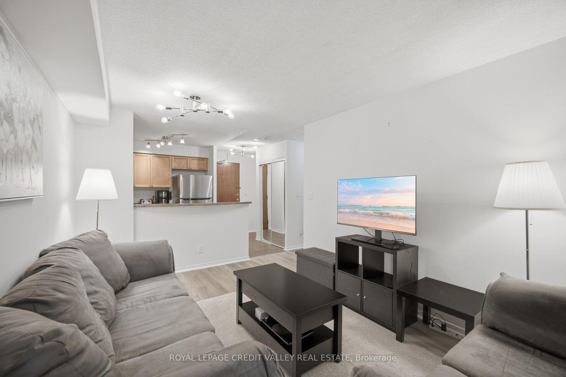 Photo 14 of Unit 902, 9 Michael Power Place, Etobicoke, Islington-City Centre West — HOMEH