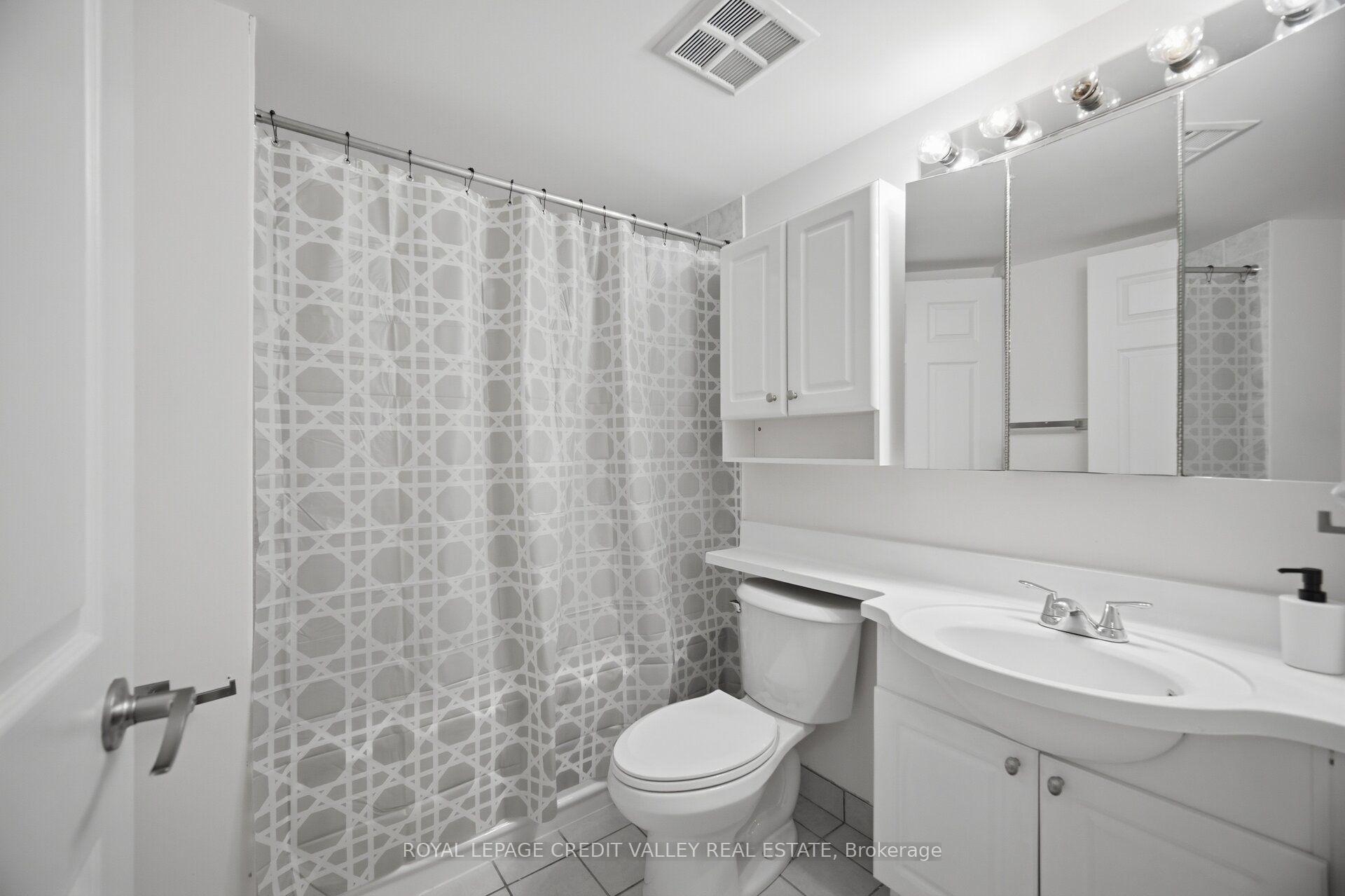 Photo 19 of Unit 902, 9 Michael Power Place, Etobicoke, Islington-City Centre West — HOMEH