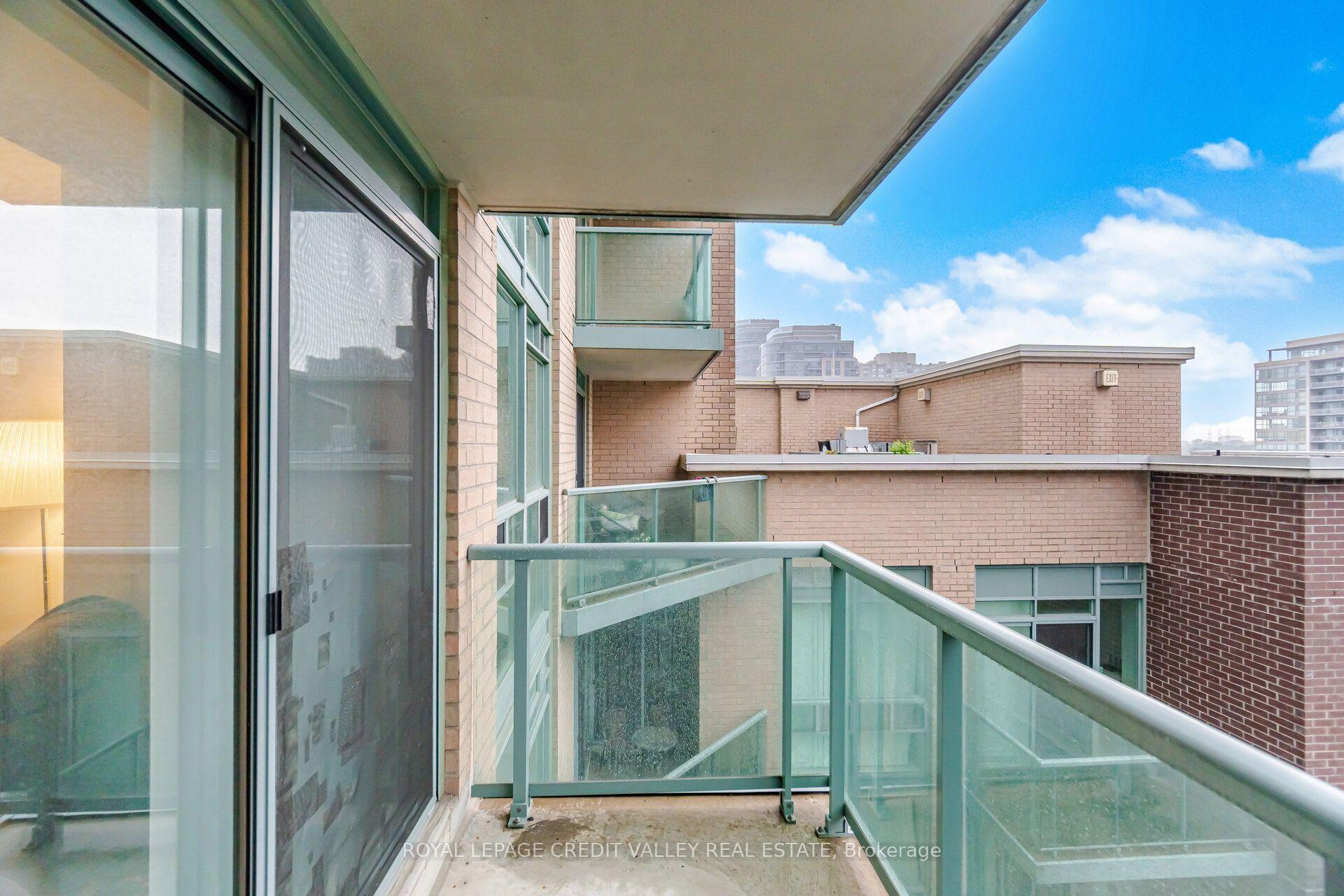Photo 23 of Unit 902, 9 Michael Power Place, Etobicoke, Islington-City Centre West — HOMEH