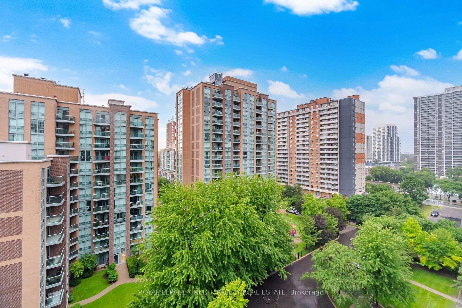 Photo 26 of Unit 902, 9 Michael Power Place, Etobicoke, Islington-City Centre West — HOMEH
