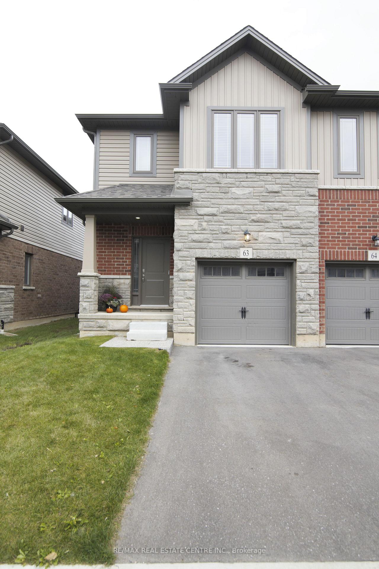Front of Unit 63, 77 Diana Avenue