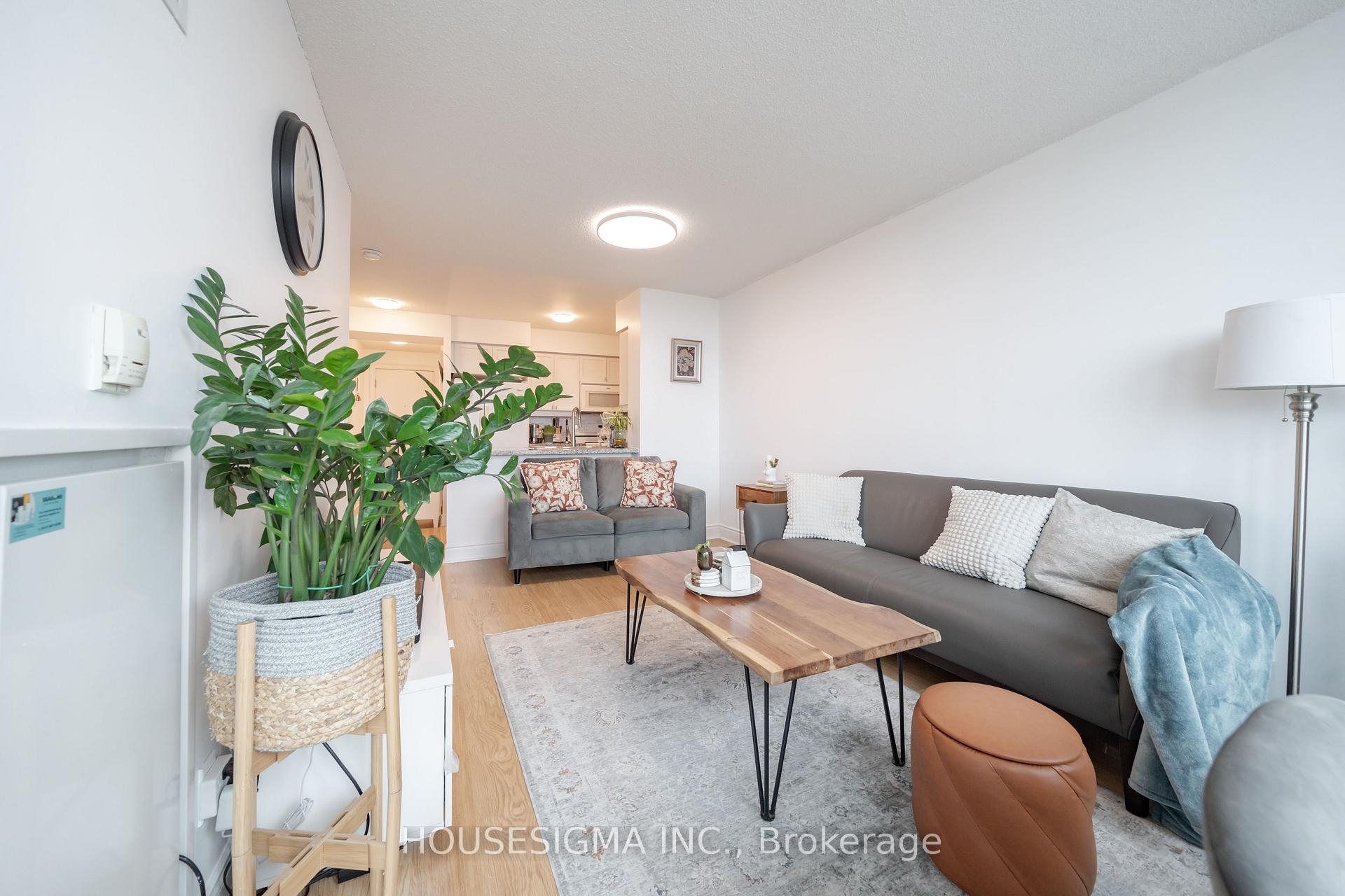 Photo 6 of Unit 2508, 15 Greenview Avenue, North York, Newtonbrook West — HOMEH