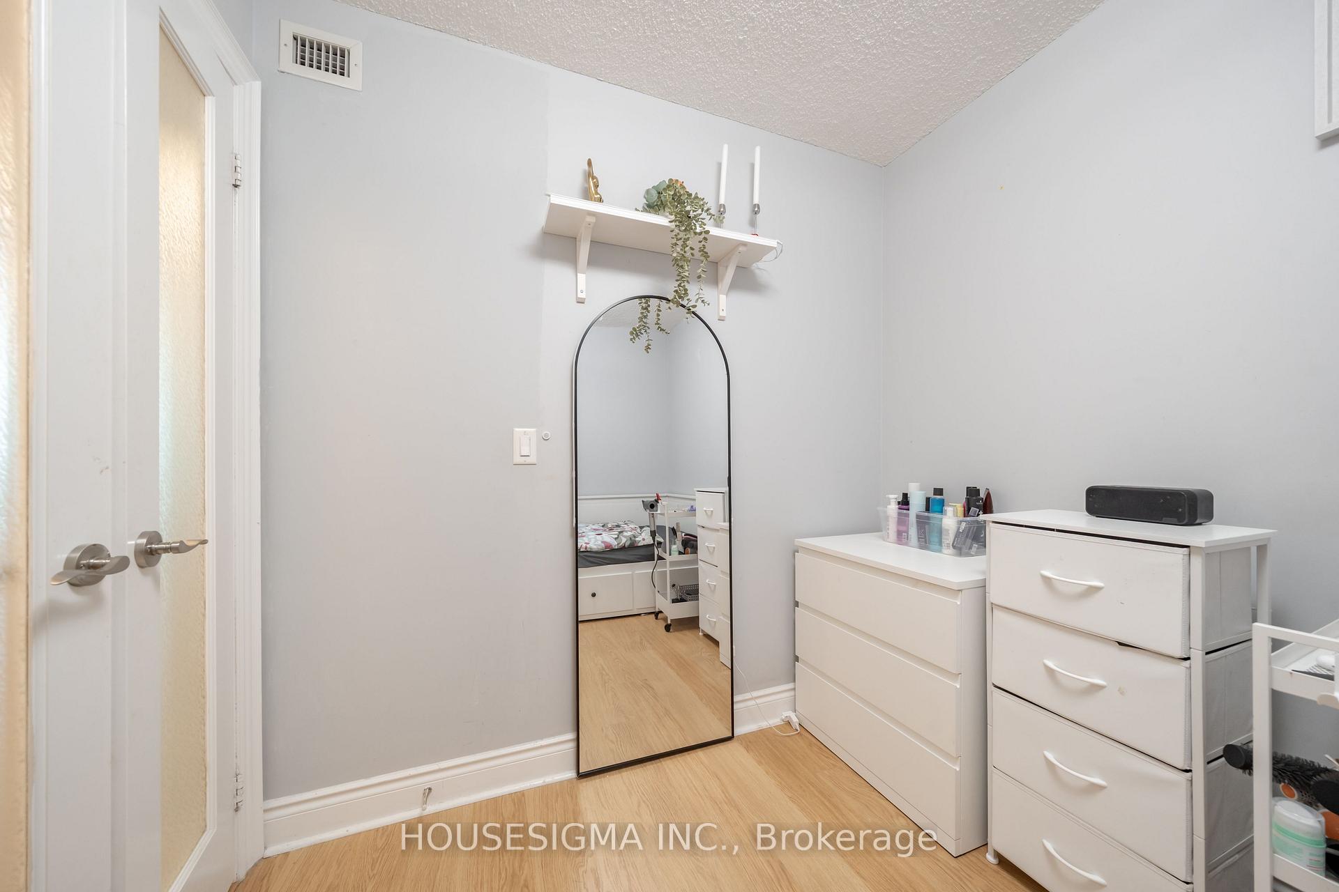 Photo 9 of Unit 2508, 15 Greenview Avenue, North York, Newtonbrook West — HOMEH