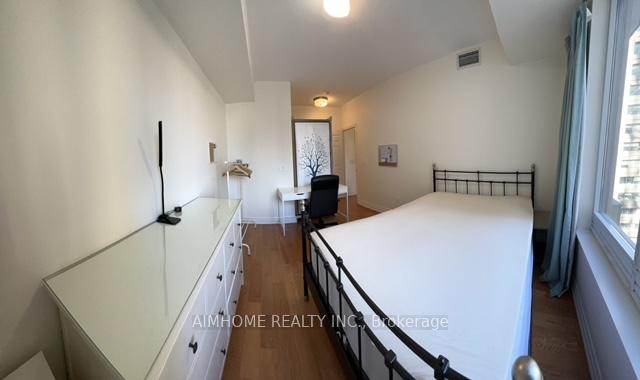 Photo 10 of Unit 1202, 35 Balmuto Street, Toronto, Bay Street Corridor — HOMEH