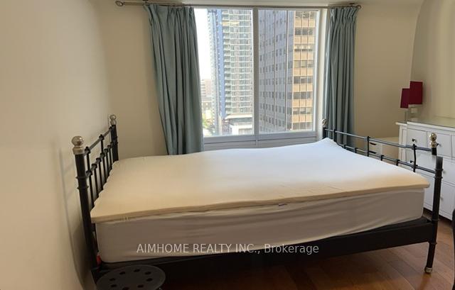 Photo 11 of Unit 1202, 35 Balmuto Street, Toronto, Bay Street Corridor — HOMEH