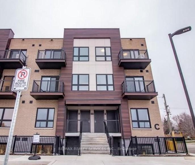 Photo 1 of Unit C11, 10 Palace Street, Kitchener, Laurentian Hills — HOMEH