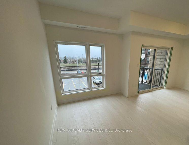 Photo 7 of Unit C11, 10 Palace Street, Kitchener, Laurentian Hills — HOMEH