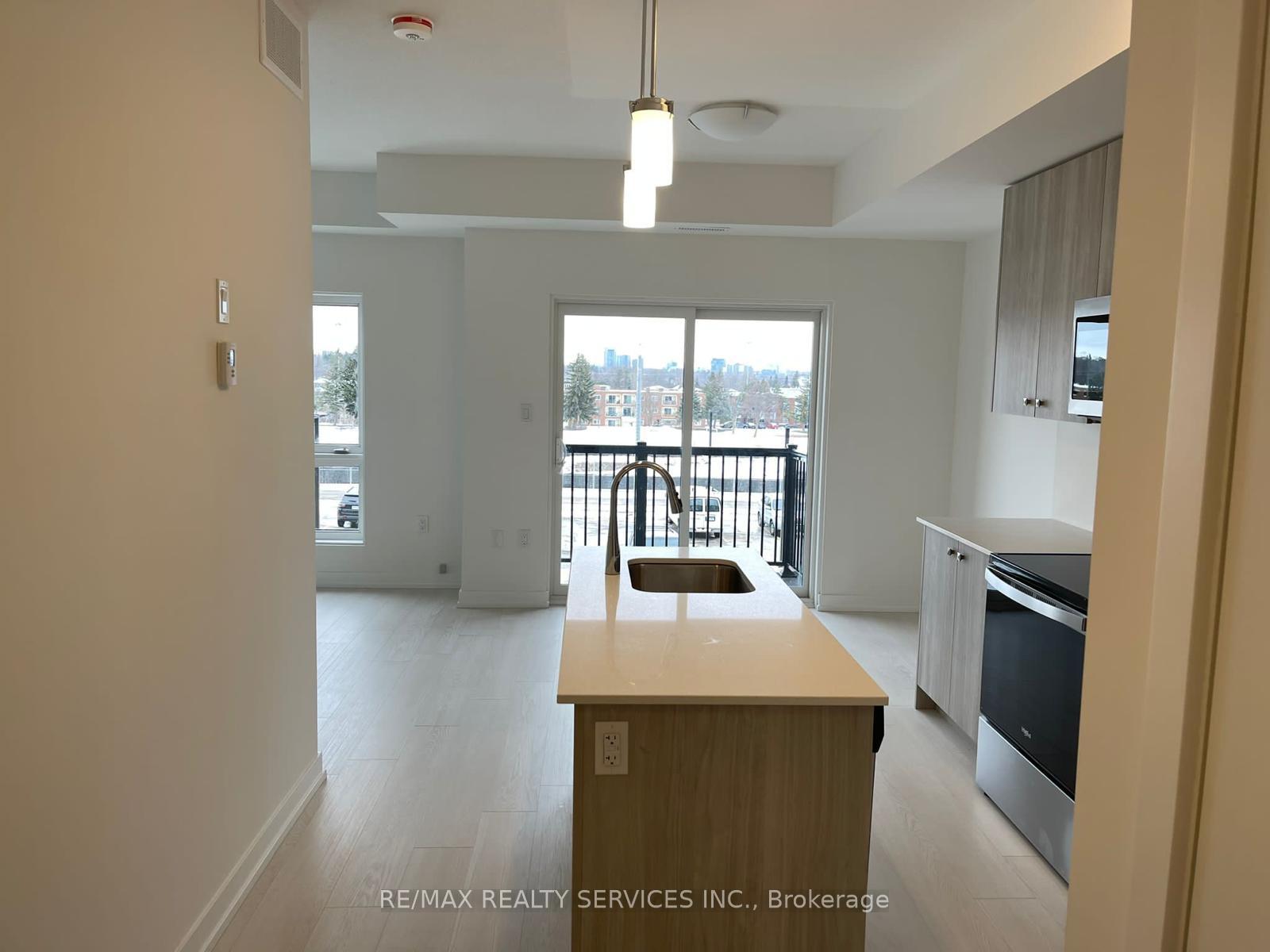 Photo 8 of Unit C11, 10 Palace Street, Kitchener, Laurentian Hills — HOMEH