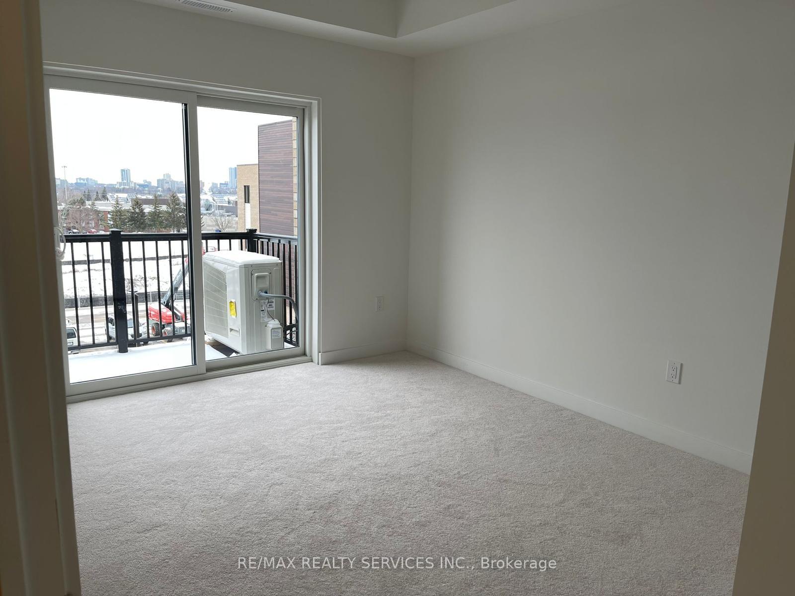 Photo 10 of Unit C11, 10 Palace Street, Kitchener, Laurentian Hills — HOMEH