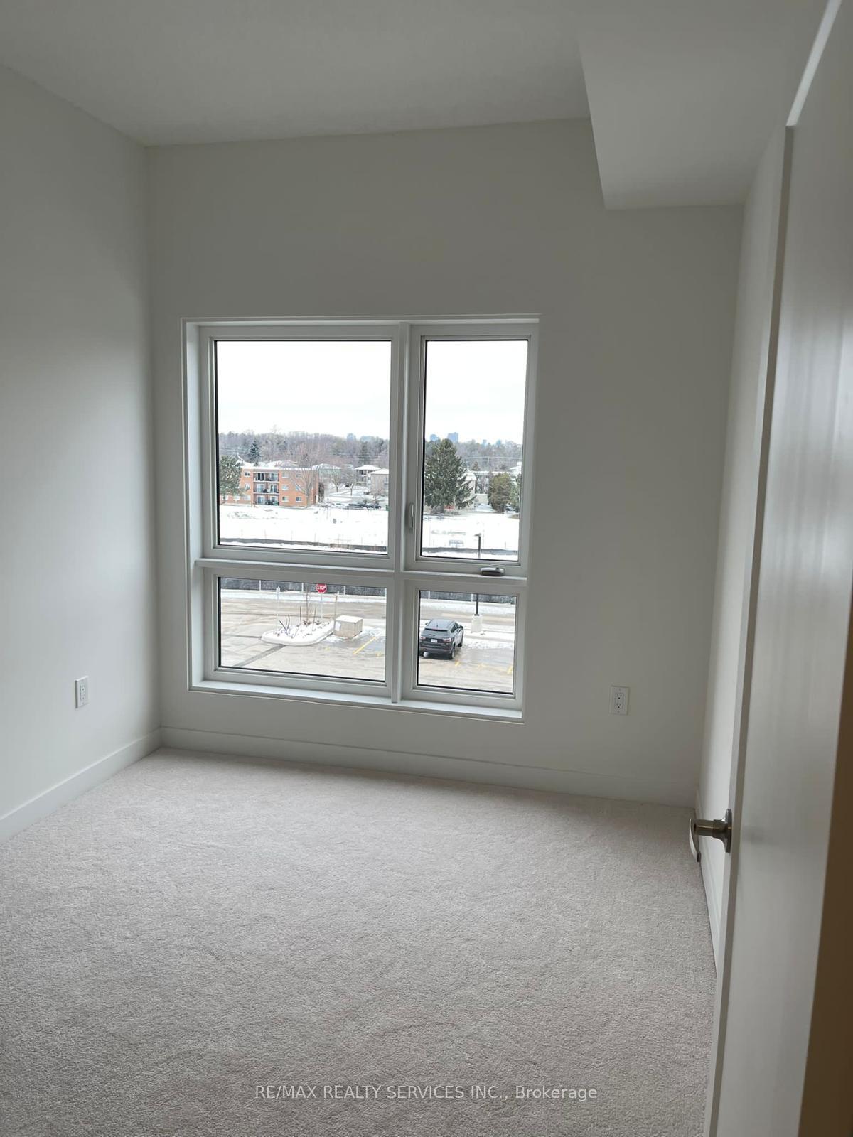 Photo 11 of Unit C11, 10 Palace Street, Kitchener, Laurentian Hills — HOMEH