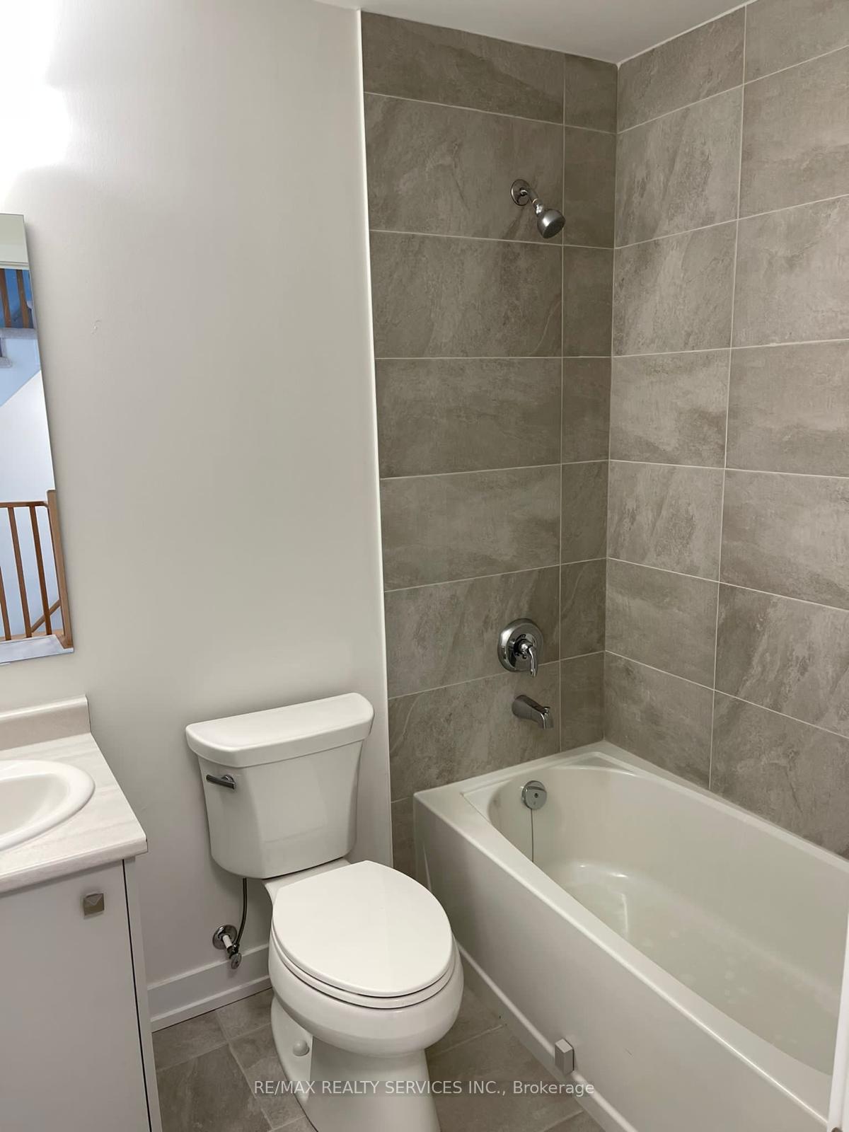 Photo 12 of Unit C11, 10 Palace Street, Kitchener, Laurentian Hills — HOMEH