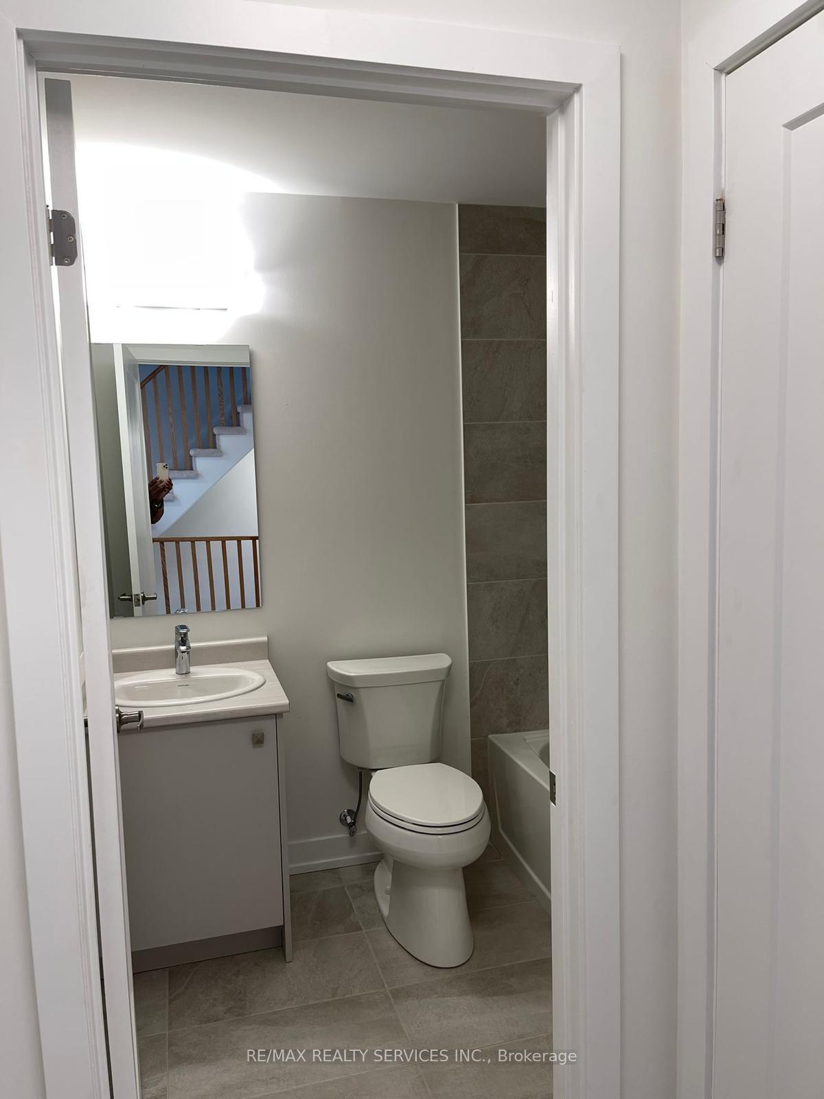 Photo 13 of Unit C11, 10 Palace Street, Kitchener, Laurentian Hills — HOMEH