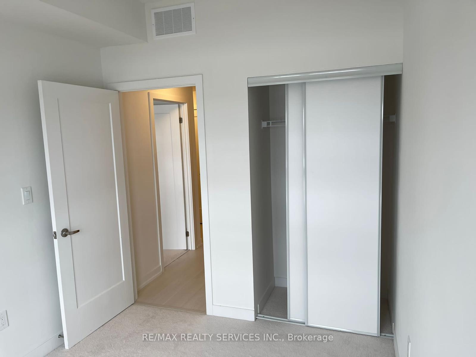 Photo 14 of Unit C11, 10 Palace Street, Kitchener, Laurentian Hills — HOMEH