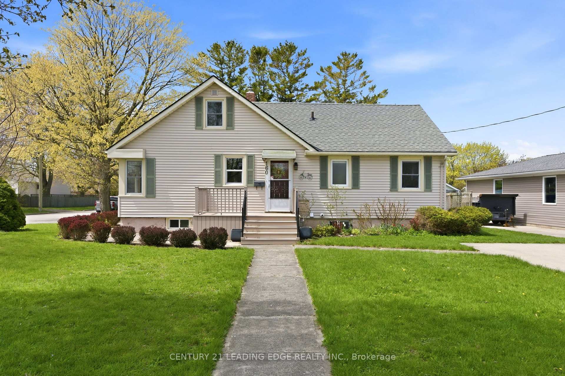 Photo 1 of 160 Widder Street, Goderich, Goderich (Town) — HOMEH