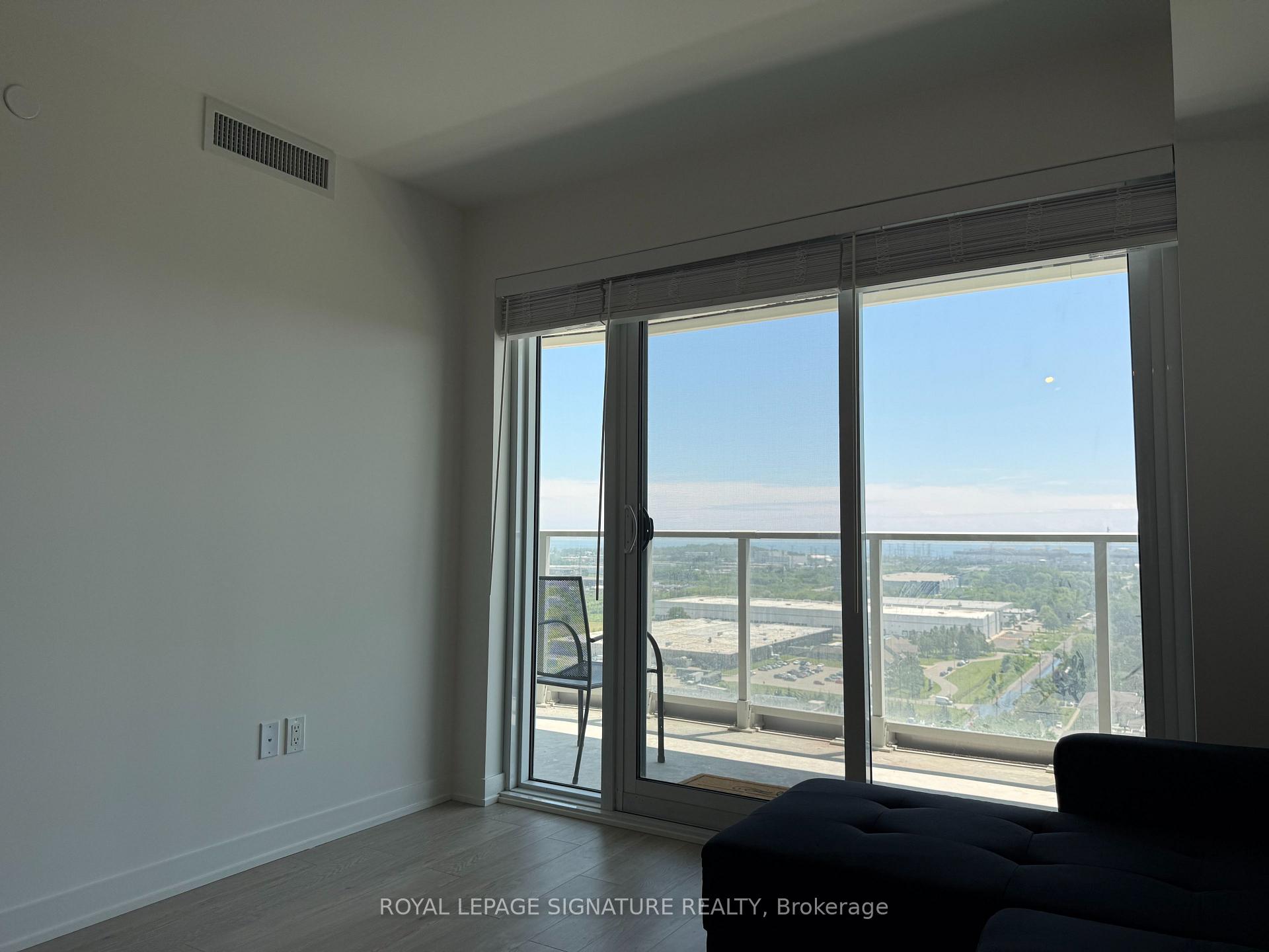 Photo 6 of Unit 1906, 1010 Sandy Beach Road, Pickering, Bay Ridges — HOMEH