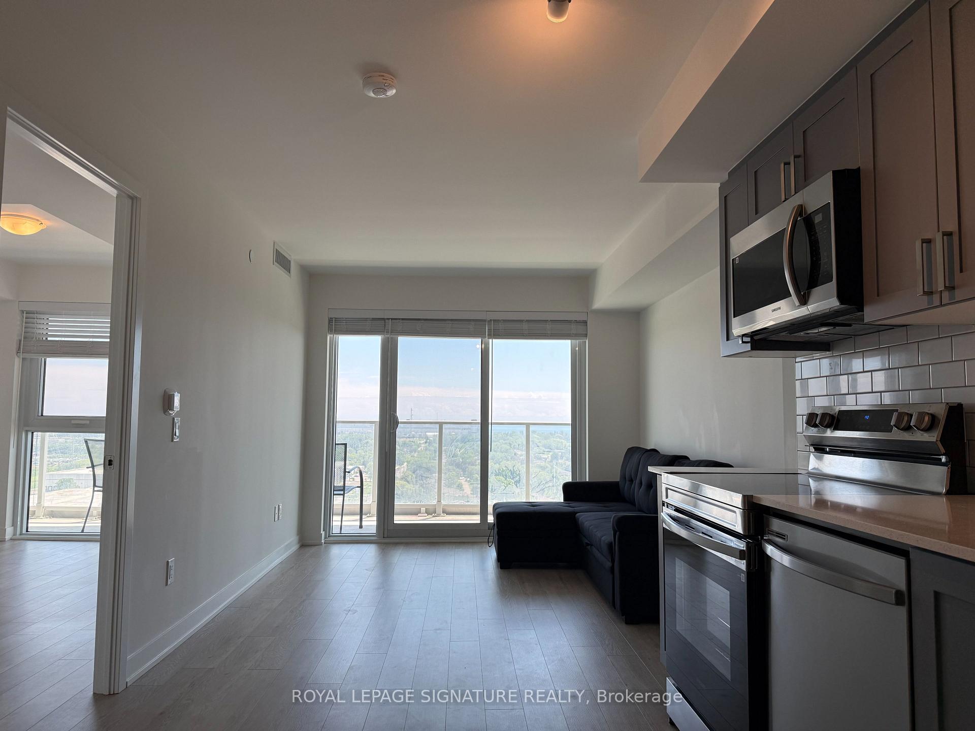 Photo 7 of Unit 1906, 1010 Sandy Beach Road, Pickering, Bay Ridges — HOMEH