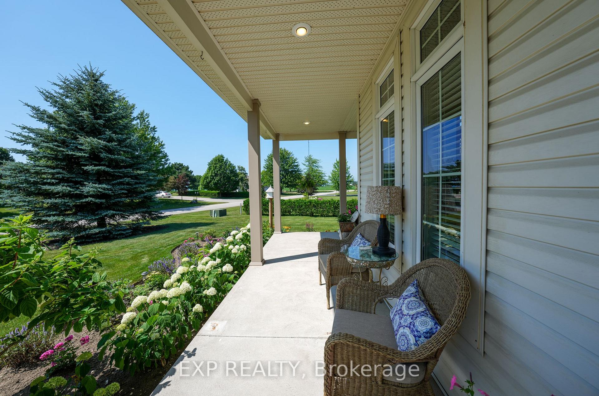 Photo 3 of 71817 Sunridge Crescent, Bluewater, Hay — HOMEH