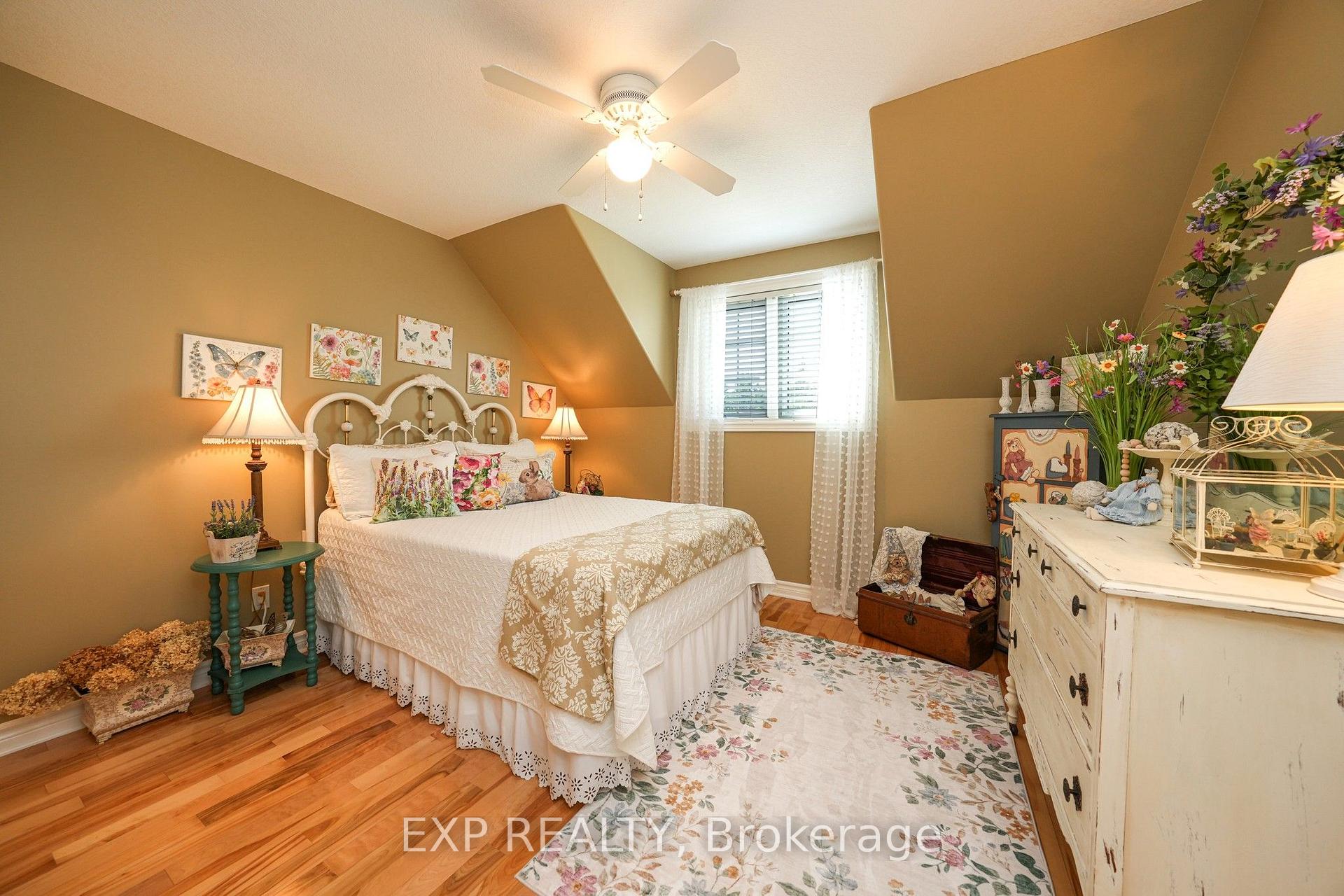Photo 17 of 71817 Sunridge Crescent, Bluewater, Hay — HOMEH