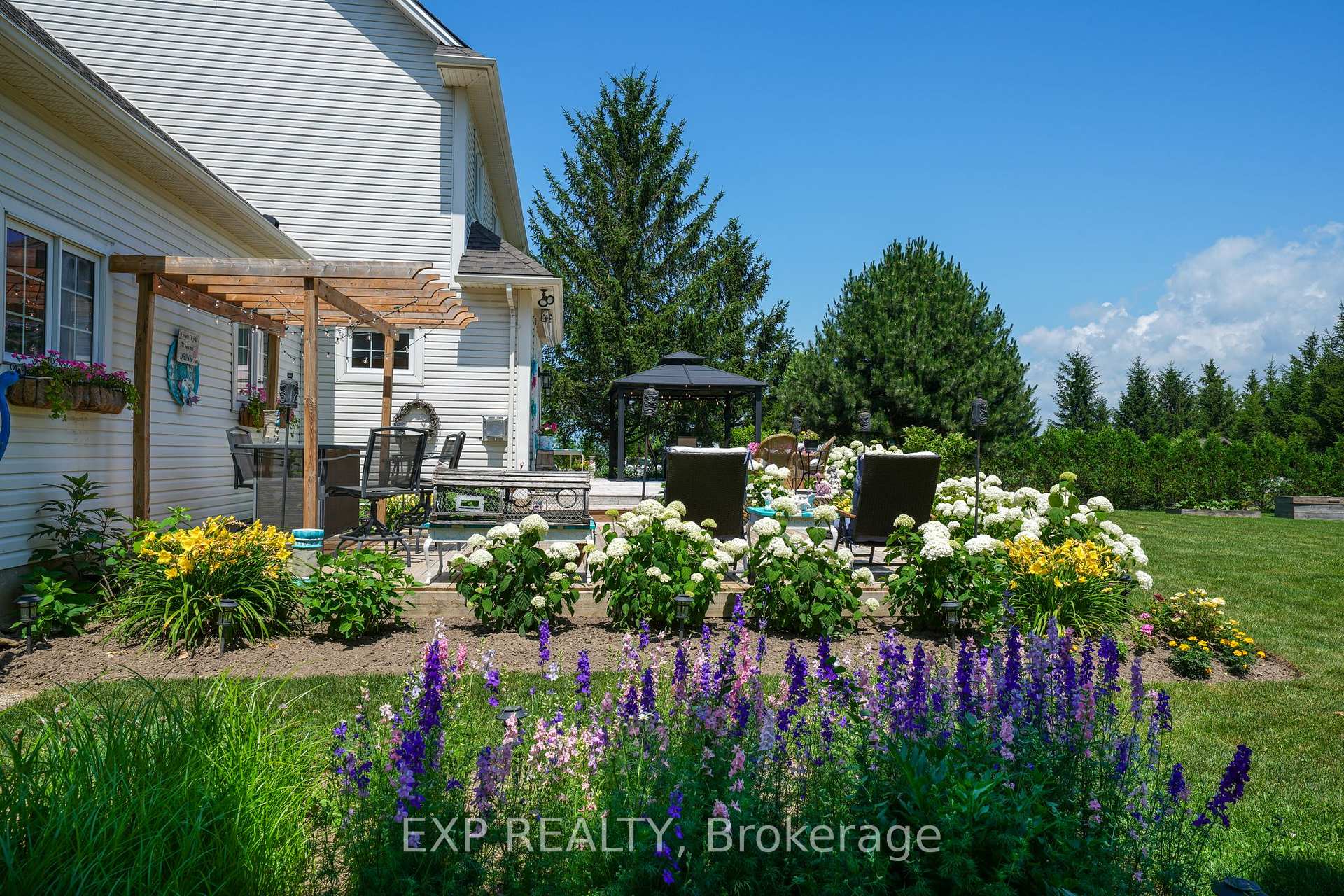 Photo 35 of 71817 Sunridge Crescent, Bluewater, Hay — HOMEH