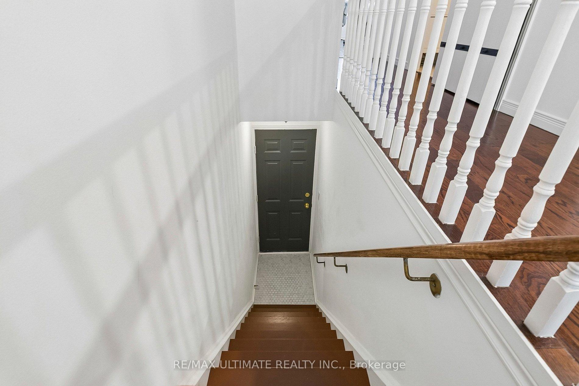 Photo 3 of Unit C, 660 Wellington Street, Toronto, Niagara — HOMEH
