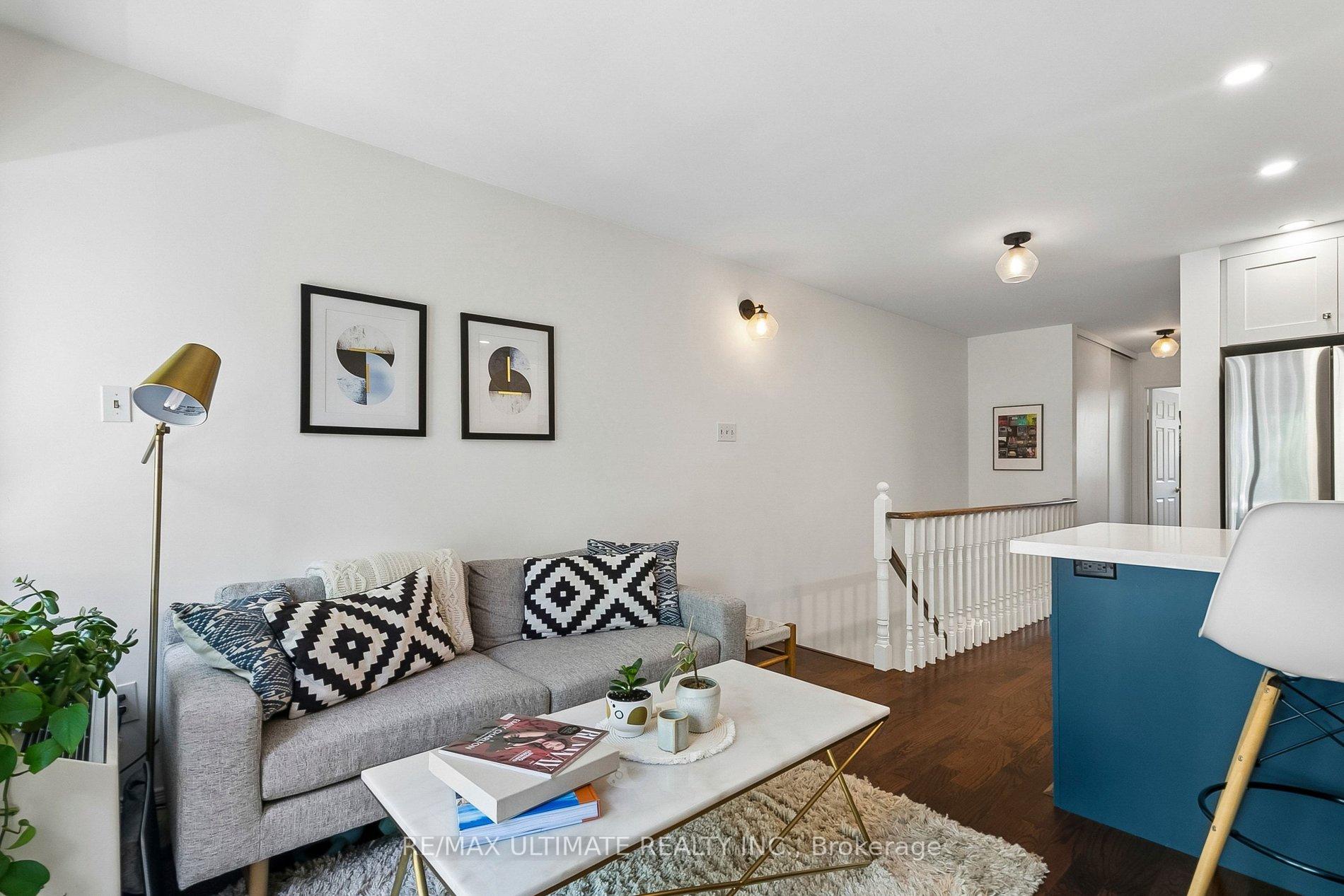 Photo 6 of Unit C, 660 Wellington Street, Toronto, Niagara — HOMEH