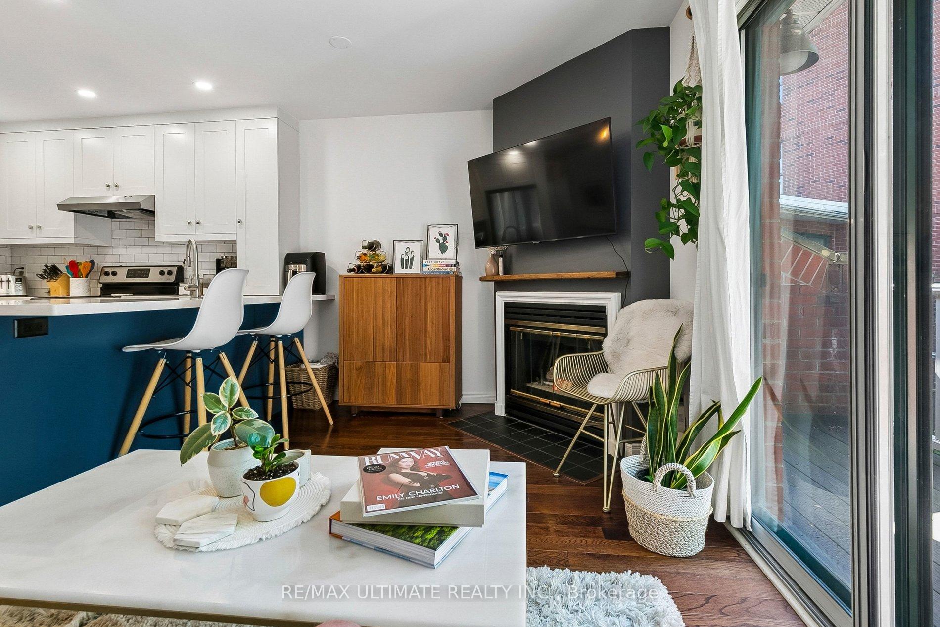 Photo 8 of Unit C, 660 Wellington Street, Toronto, Niagara — HOMEH