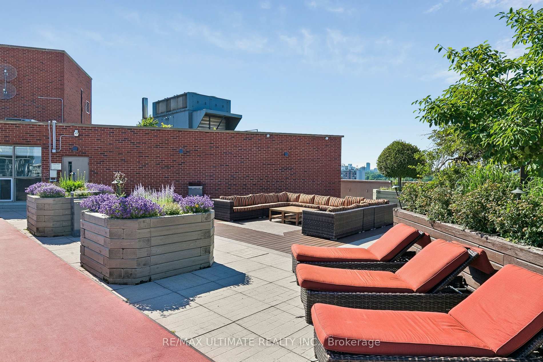 Photo 28 of Unit C, 660 Wellington Street, Toronto, Niagara — HOMEH