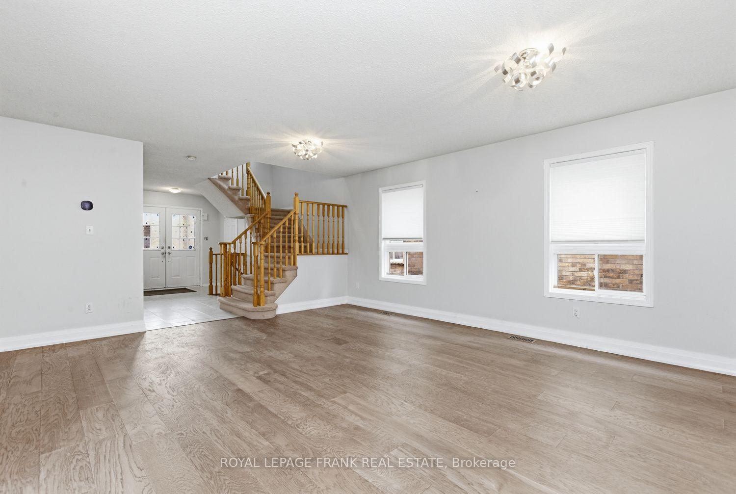 Photo 13 of 31 Gabrielle Crescent, Whitby, Rolling Acres — HOMEH