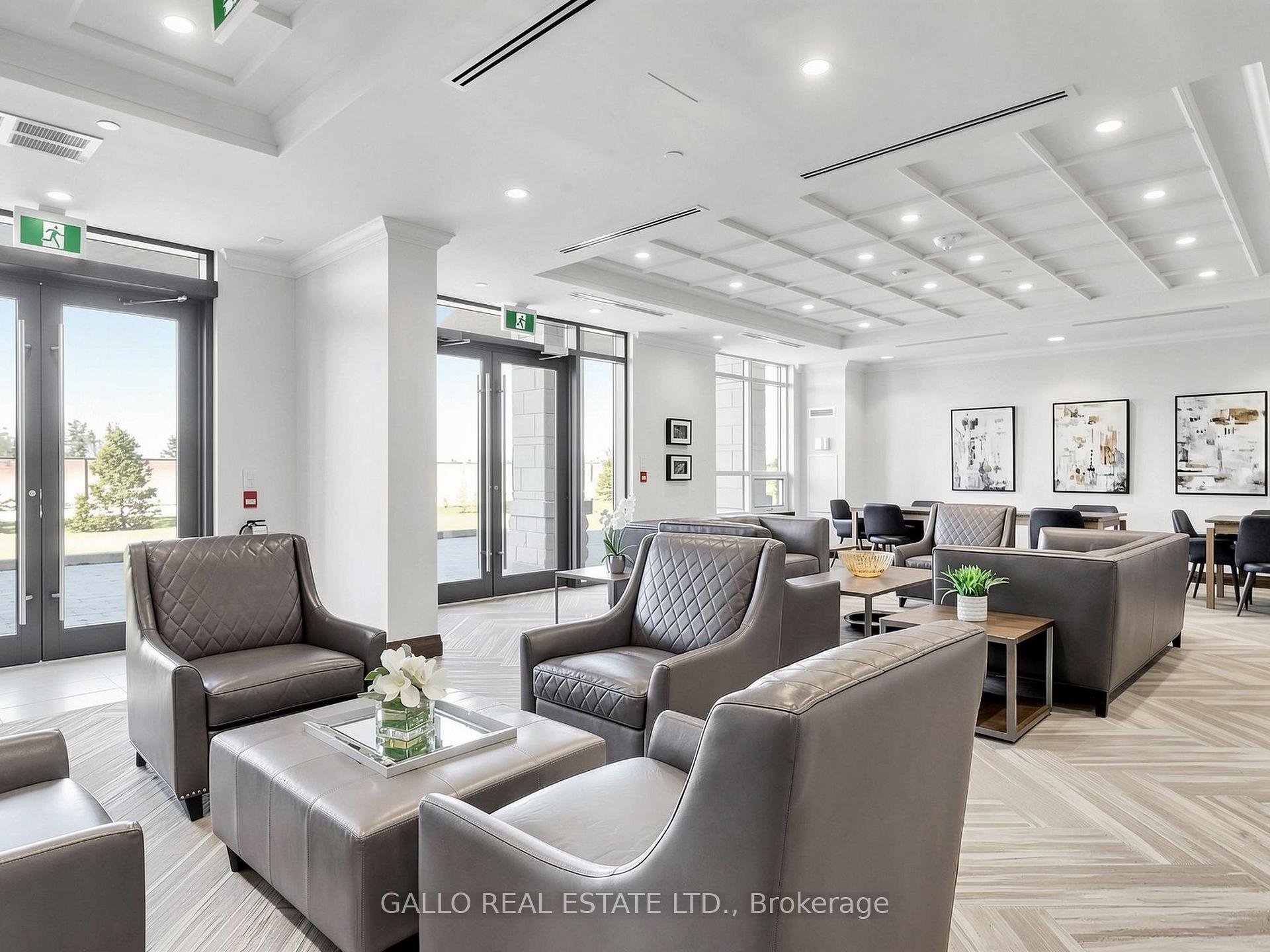 Photo 3 of Unit 118, 25 Baker Hill, Whitchurch-Stouffville, Stouffville — HOMEH