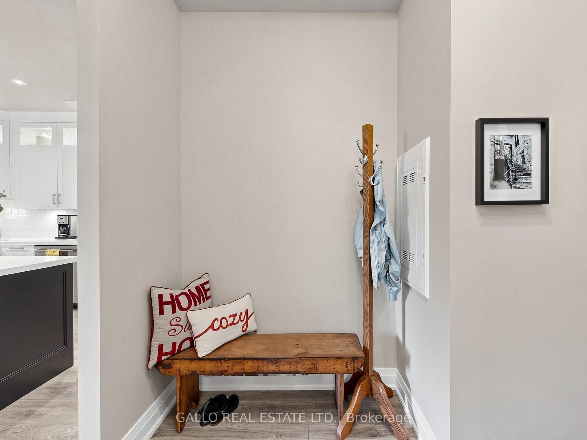 Photo 5 of Unit 118, 25 Baker Hill, Whitchurch-Stouffville, Stouffville — HOMEH