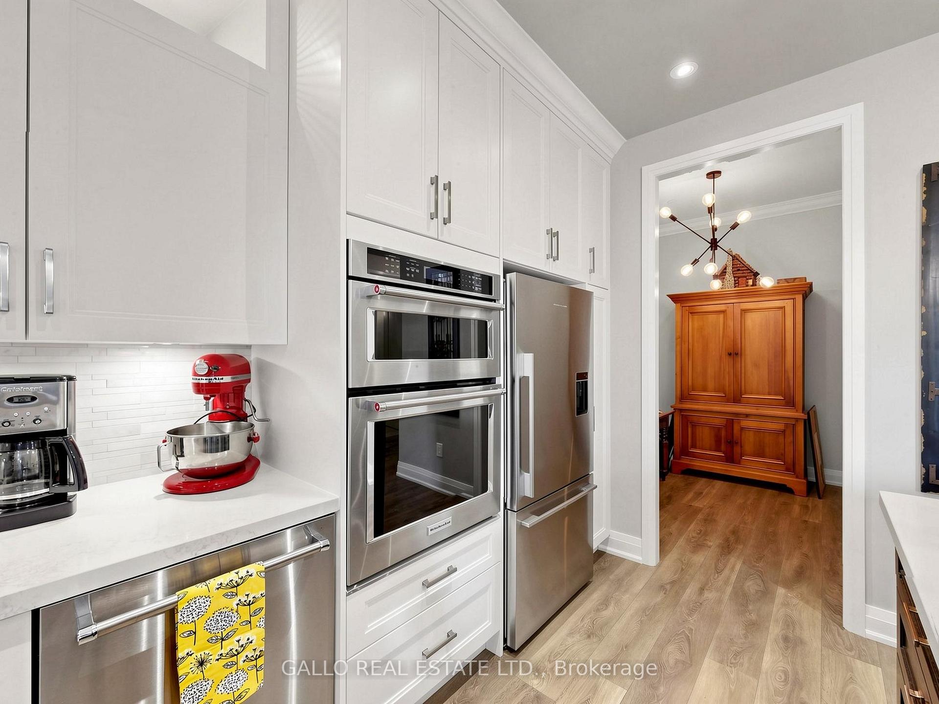Photo 10 of Unit 118, 25 Baker Hill, Whitchurch-Stouffville, Stouffville — HOMEH