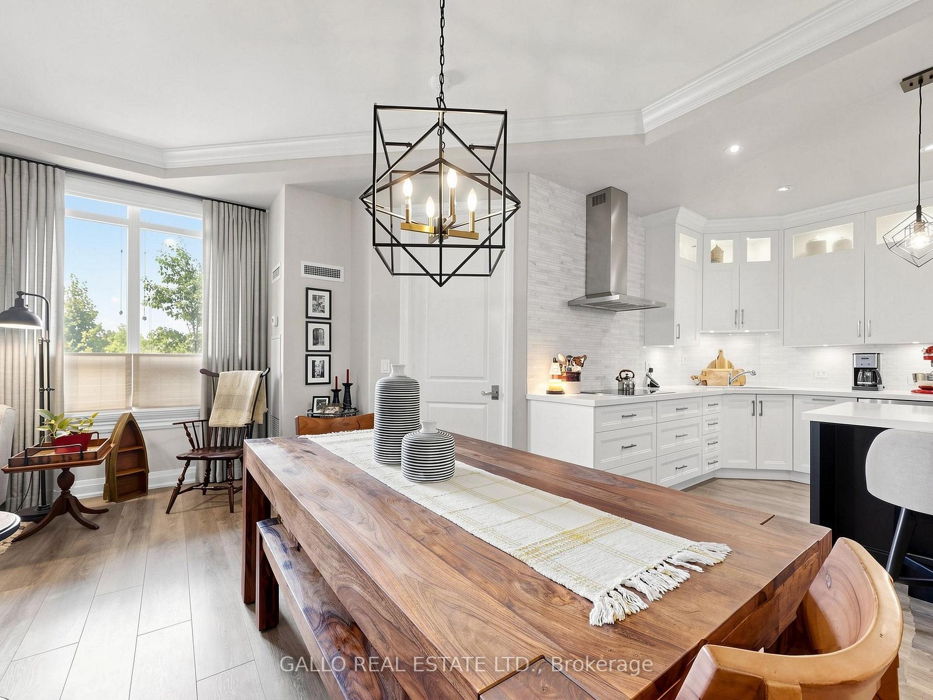Photo 14 of Unit 118, 25 Baker Hill, Whitchurch-Stouffville, Stouffville — HOMEH