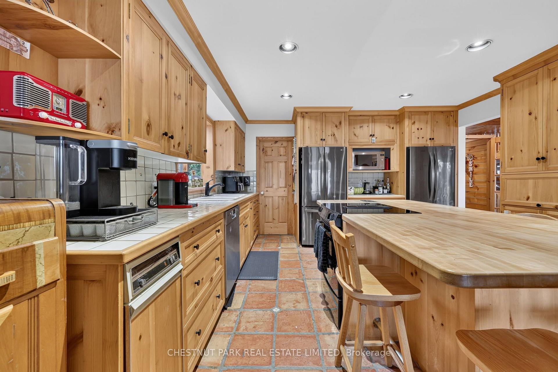 Photo 12 of 3209 Summer Place, Innisfil, Rural Innisfil — HOMEH
