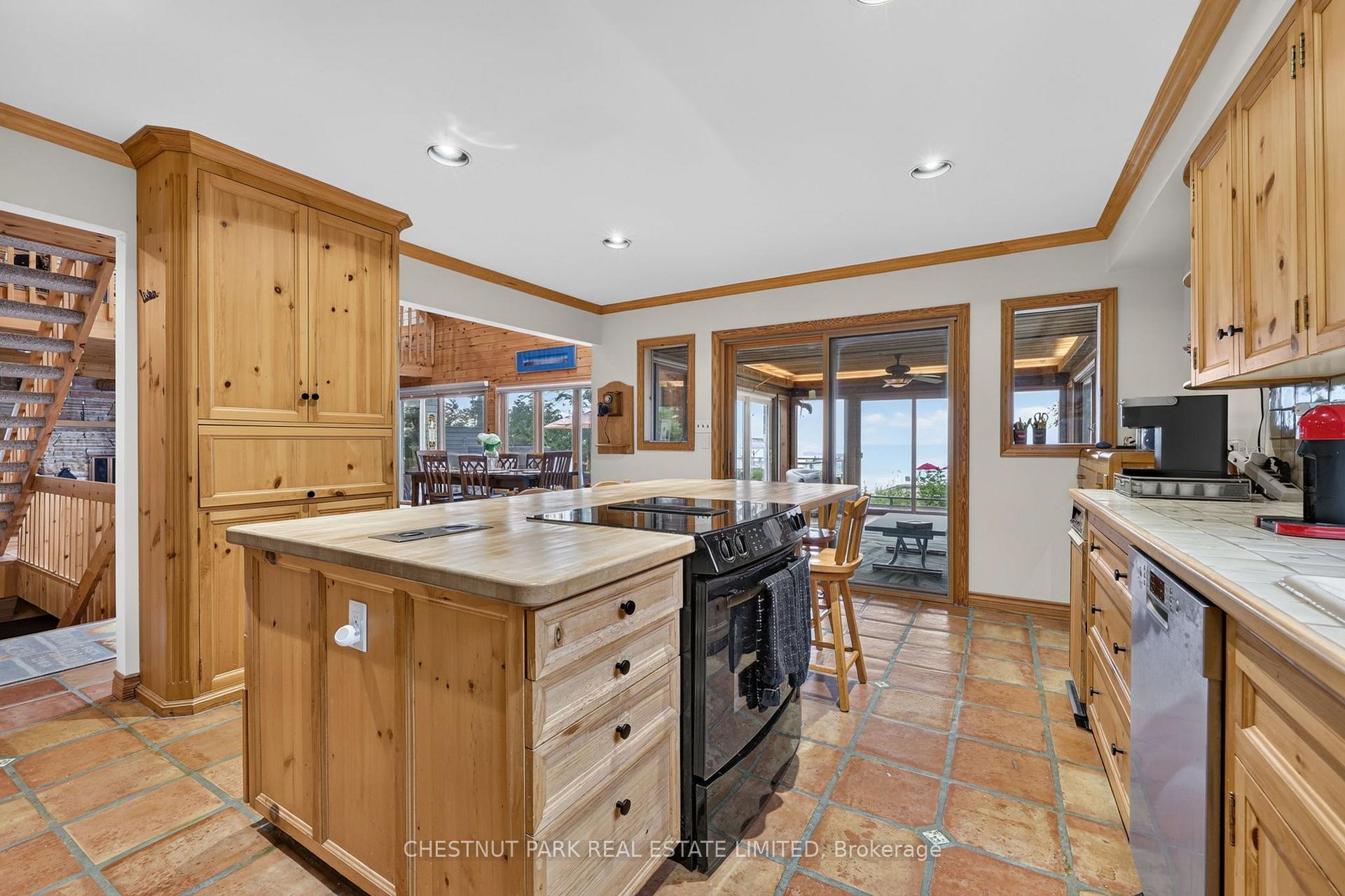 Photo 13 of 3209 Summer Place, Innisfil, Rural Innisfil — HOMEH