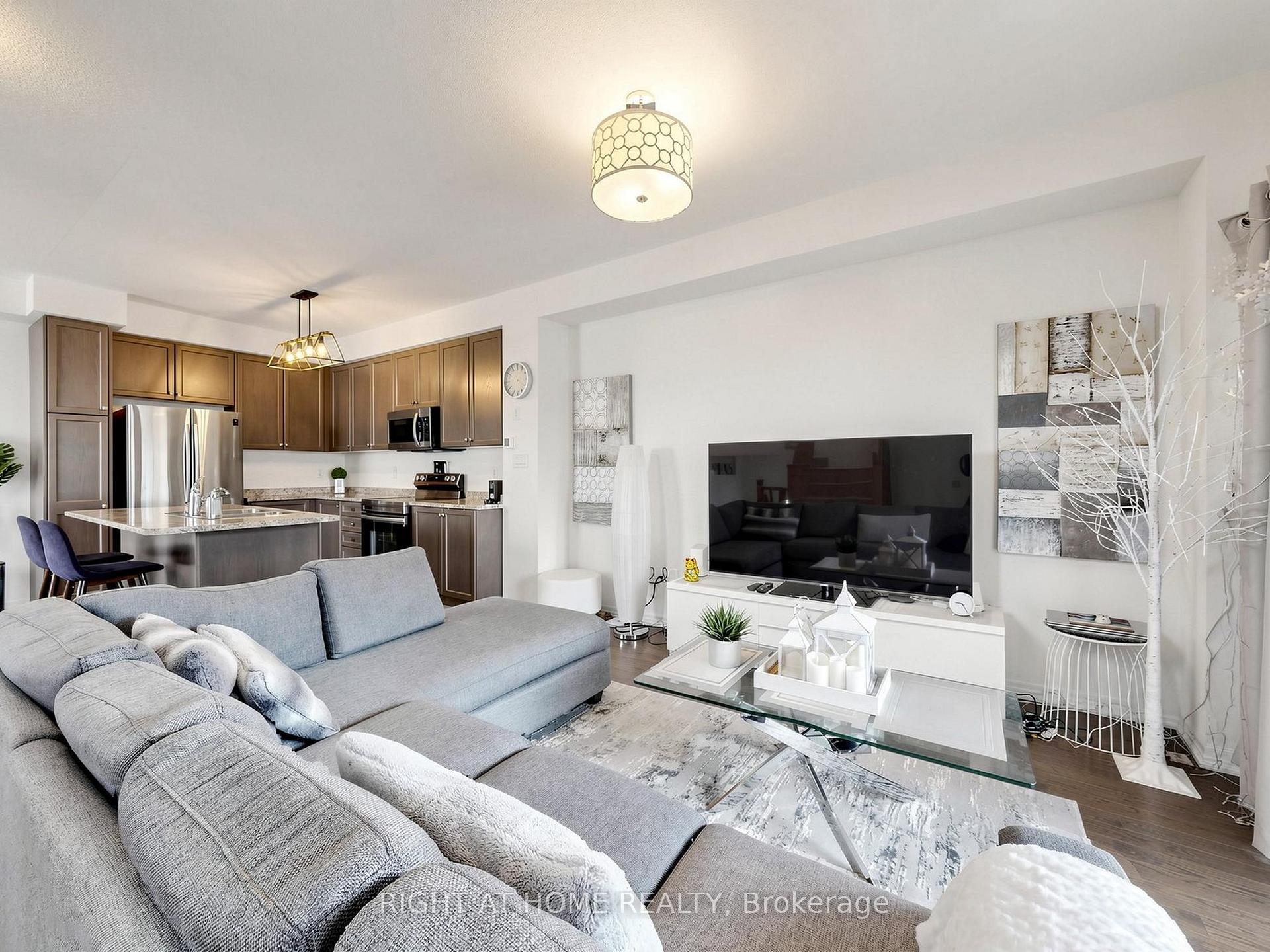 Photo 6 of 65 Allure Street, Newmarket, Woodland Hill — HOMEH