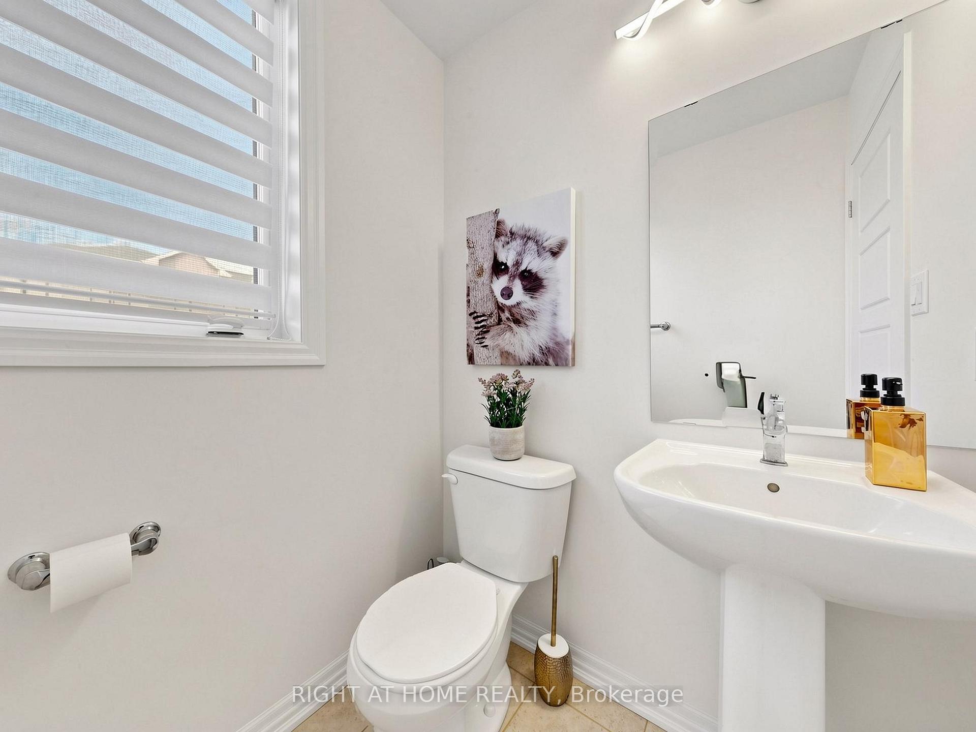 Photo 13 of 65 Allure Street, Newmarket, Woodland Hill — HOMEH