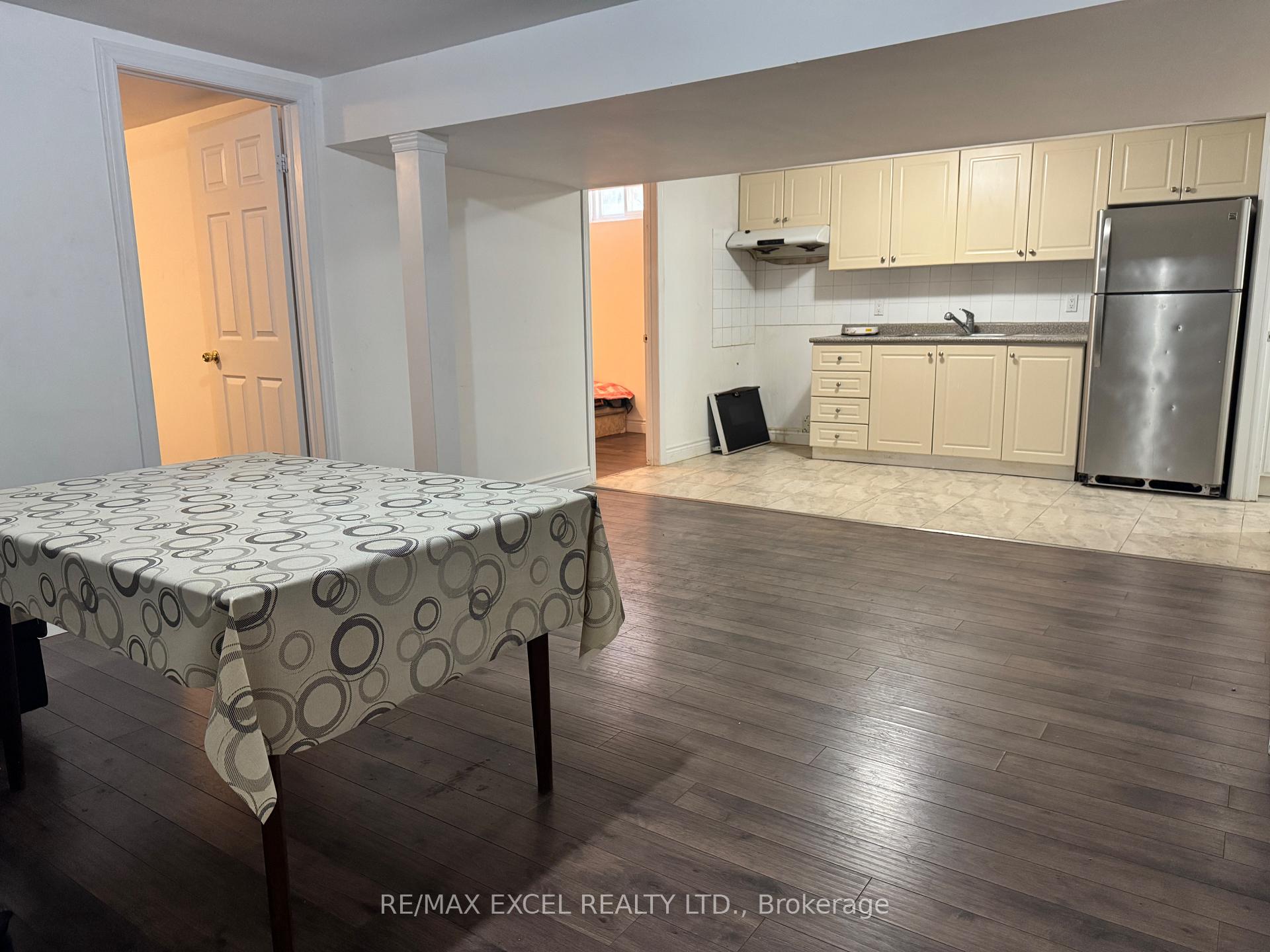 Photo 3 of 30 Marion Crescent, Markham, Raymerville — HOMEH