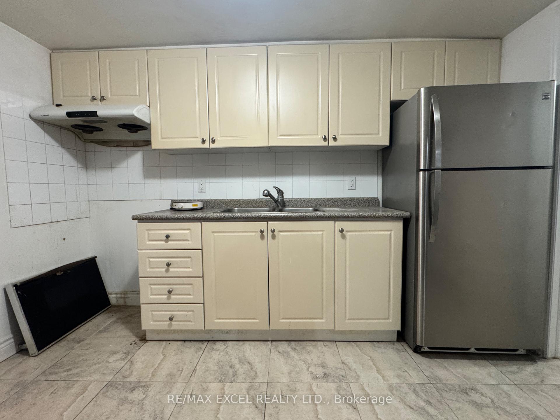 Photo 4 of 30 Marion Crescent, Markham, Raymerville — HOMEH