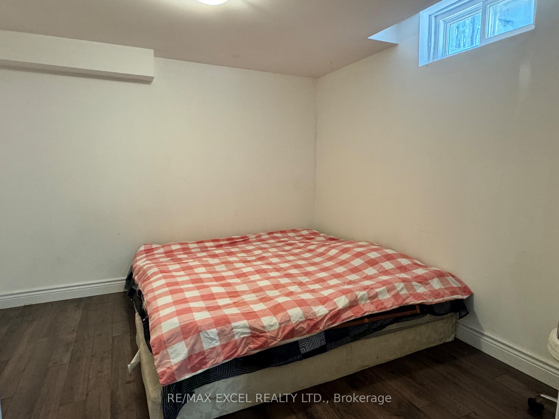 Photo 8 of 30 Marion Crescent, Markham, Raymerville — HOMEH