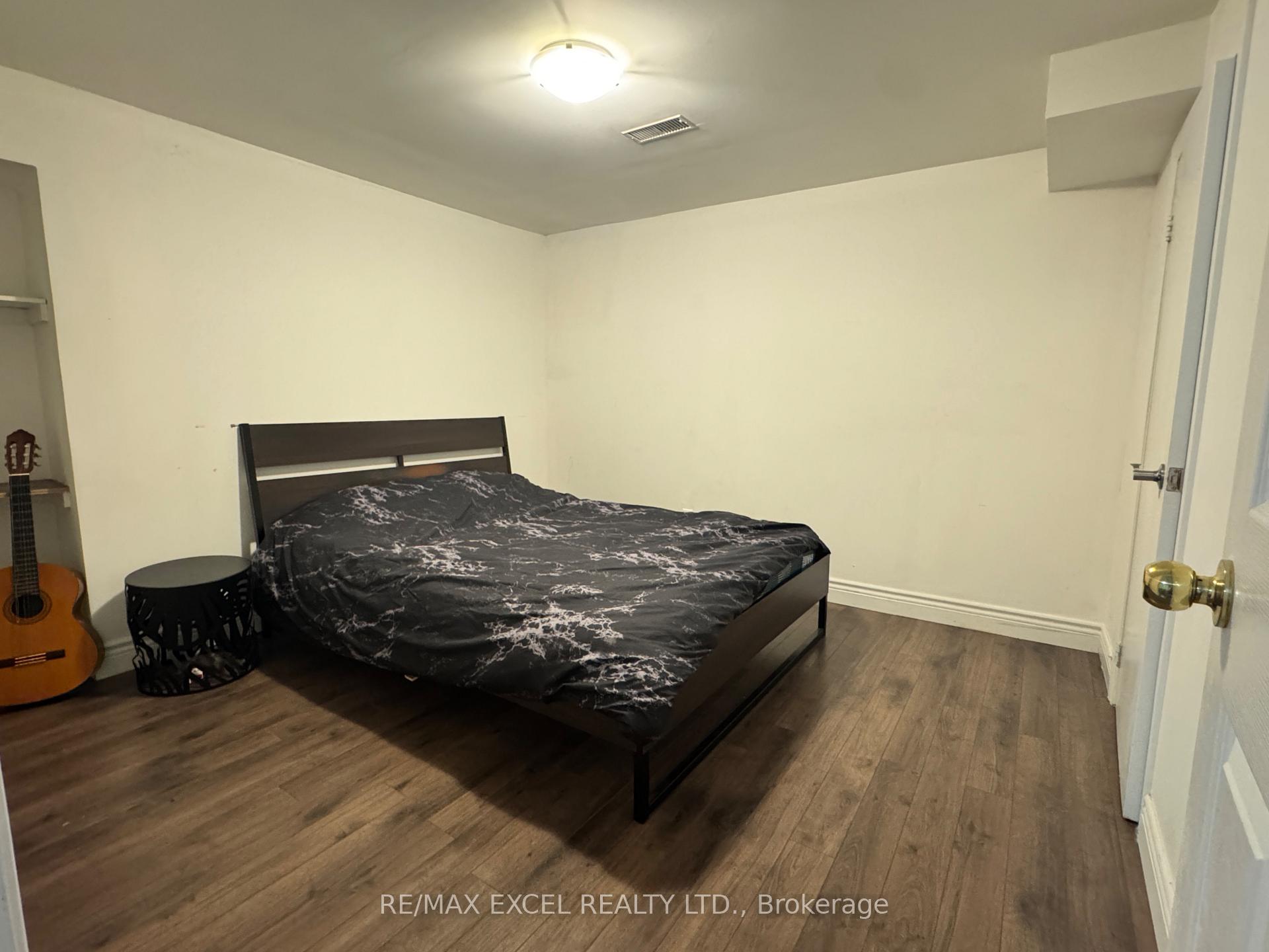 Photo 10 of 30 Marion Crescent, Markham, Raymerville — HOMEH