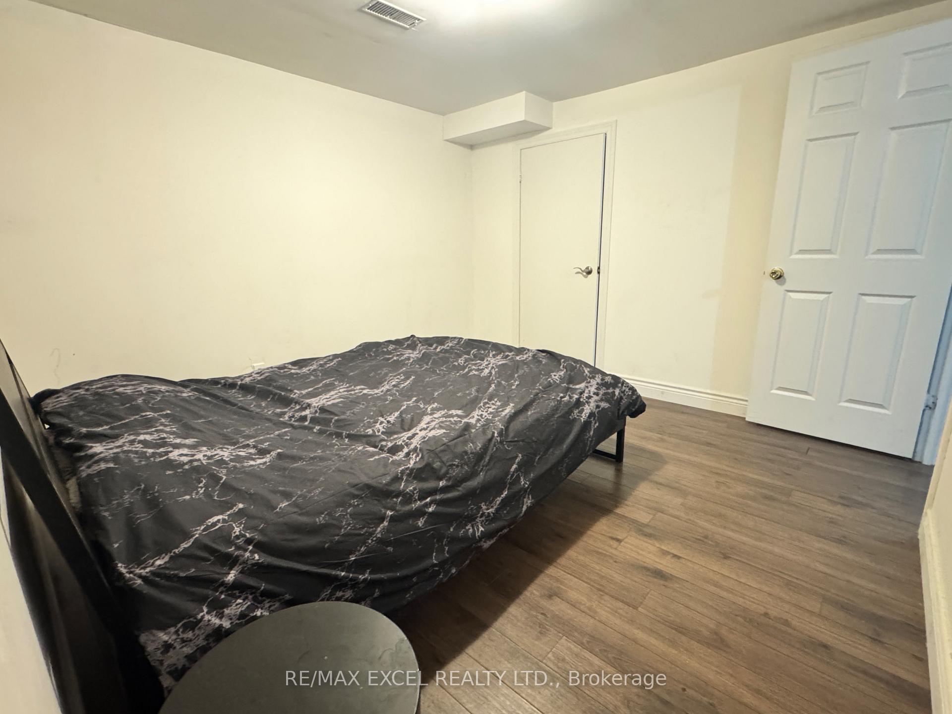 Photo 11 of 30 Marion Crescent, Markham, Raymerville — HOMEH